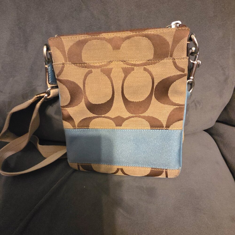 NOT AUTHENTIC - Coach Signature Brown & Tan Fabric Small Crossbody/Shoulder Bag